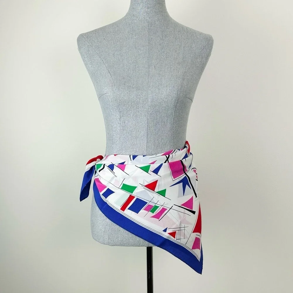 Vintage 80s/90s‎ Silky Scarf in Geometric Print